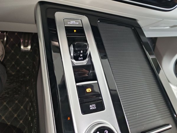 Volkswagen Tavendor 2023, 1400 км, за 29313 USD - фото 17