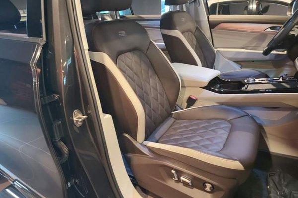 Volkswagen Tavendor 2023, 2400 км, за 29710 USD - фото 23