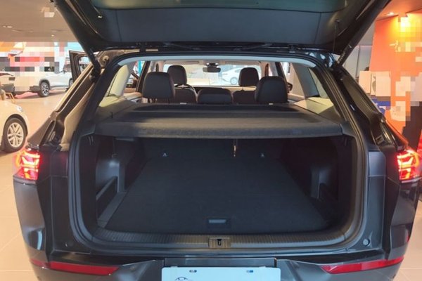Volkswagen Tavendor 2023, 2400 км, за 29710 USD - фото 22