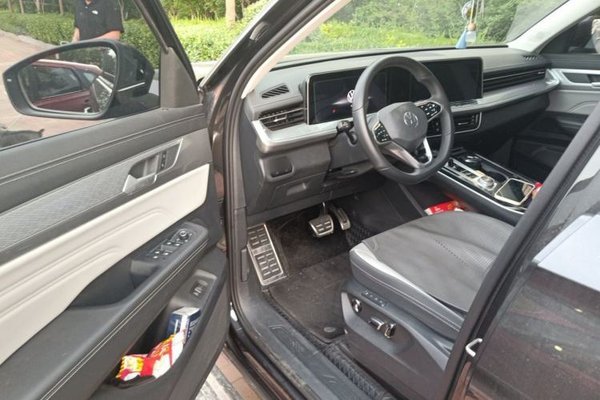 Volkswagen Tavendor 2024, 25099 км, за 28830 USD - фото 16