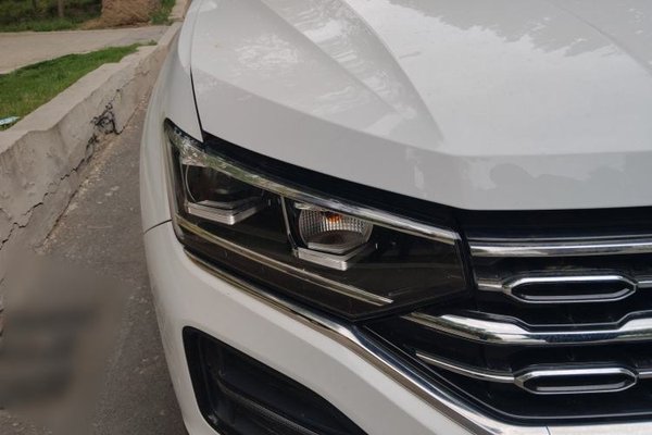 Volkswagen Tayron 2019, 64000 км, за 12946 USD