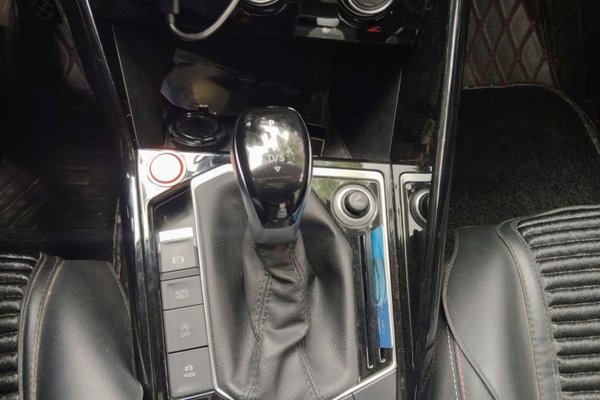 Volkswagen Tayron 2019, 64000 км, за 12946 USD - фото 11