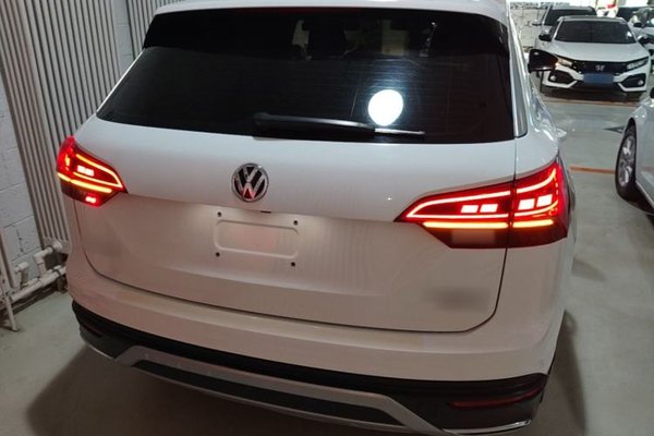 Volkswagen Tayron 2019, 68100 км, за 13689 USD