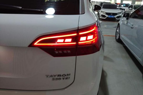 Volkswagen Tayron 2019, 68100 км, за 13689 USD - фото 9