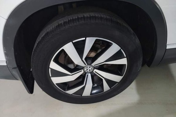 Volkswagen Tayron 2019, 68100 км, за 13689 USD - фото 11