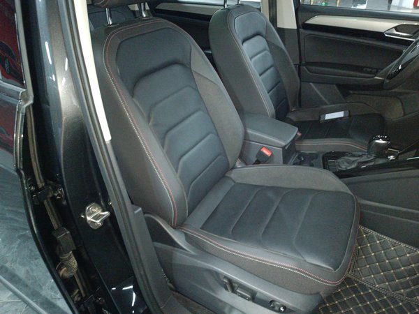 Volkswagen Tayron 2020, 43900 км, за 14670 USD - фото 23