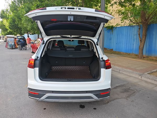 Volkswagen Tayron 2020, 61800 км, за 14256 USD - фото 19