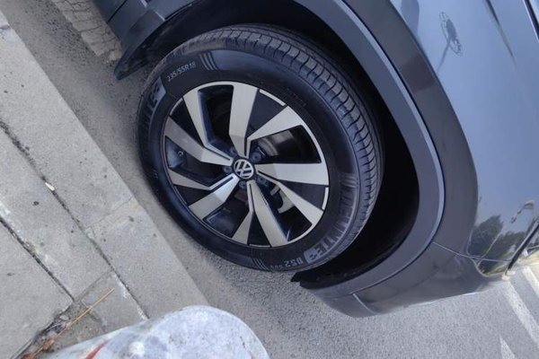 Volkswagen Tayron 2021, 62300 км, за 15737 USD