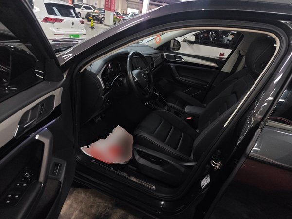 Volkswagen Tayron 2022, 49800 км, за 18551 USD - фото 19