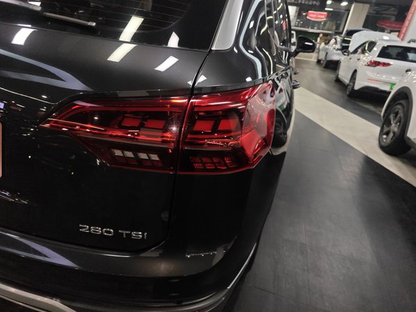 Volkswagen Tayron 2022, 49800 км, за 18551 USD - фото 7