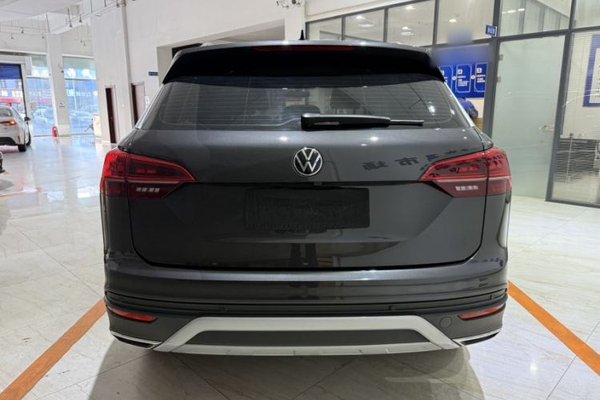 Volkswagen Tayron 2022, 58000 км, за 19777 USD - фото 6