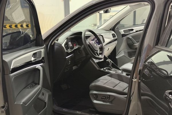 Volkswagen Tayron 2022, 58000 км, за 19777 USD - фото 13