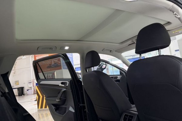 Volkswagen Tayron 2022, 58000 км, за 19777 USD - фото 17