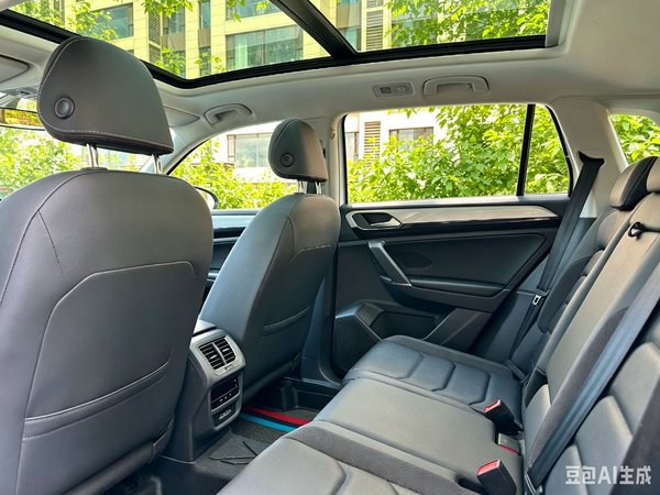Volkswagen Tayron 2022, 60900 км, за 18060 USD - фото 11