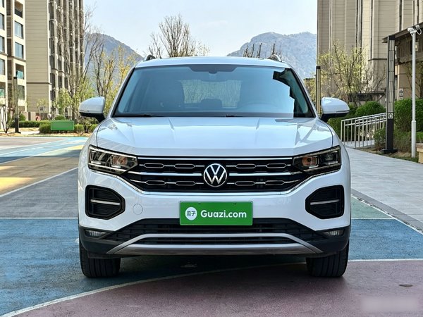 Volkswagen Tayron 2022, 60900 км, за 18060 USD