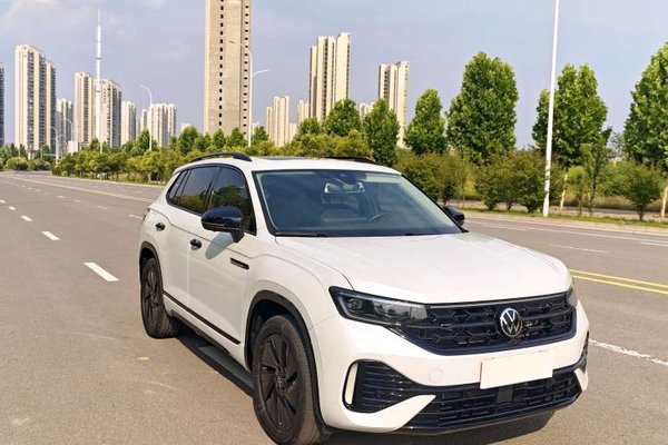 Volkswagen Tayron 2023, 12400 км, за 21503 USD