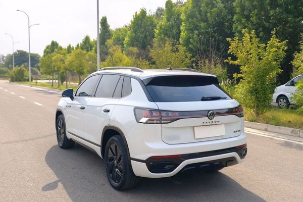 Volkswagen Tayron 2023, 12400 км, за 21503 USD