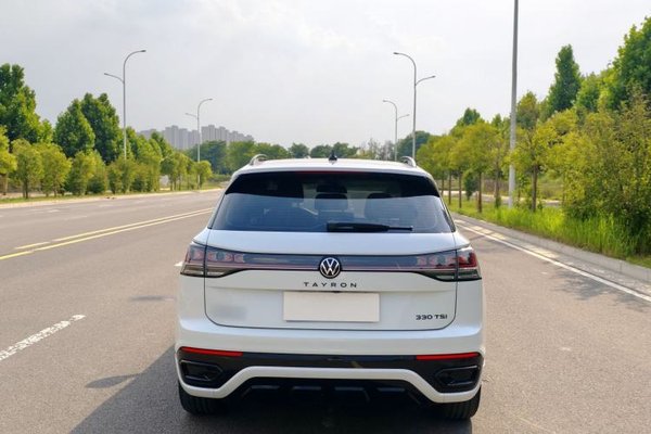 Volkswagen Tayron 2023, 12400 км, за 21503 USD