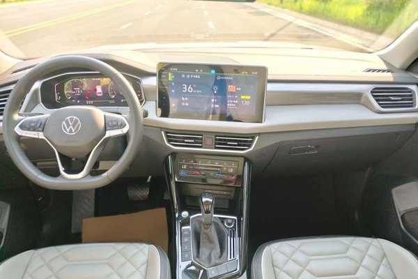 Volkswagen Tayron 2023, 12400 км, за 21503 USD - фото 10