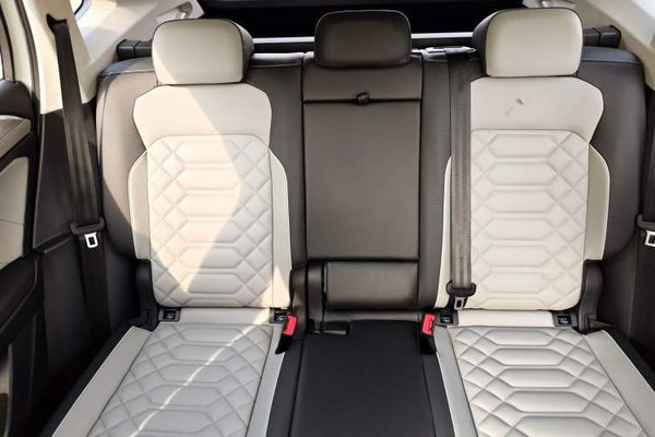 Volkswagen Tayron 2023, 12400 км, за 21503 USD - фото 15