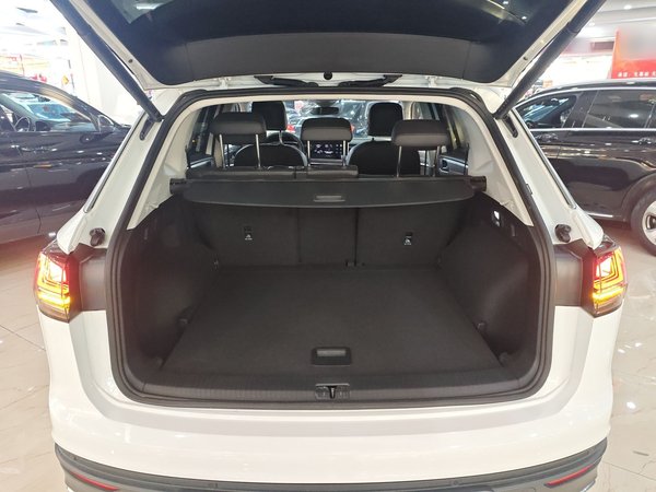 Volkswagen Tayron 2023, 47700 км, за 20471 USD - фото 18