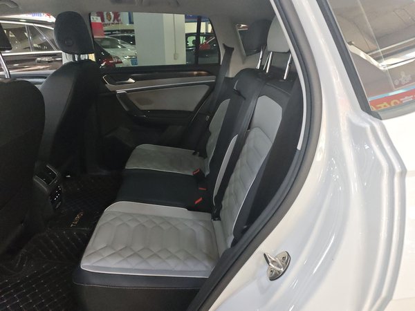 Volkswagen Tayron 2023, 47700 км, за 20471 USD - фото 22