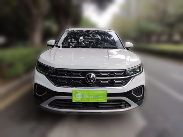 Volkswagen Tayron 2023, 9200 км, за 22504 USD