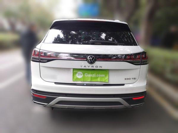 Volkswagen Tayron 2023, 9200 км, за 22504 USD