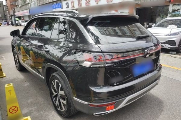 Volkswagen Tayron 2024, 6600 км, за 20559 USD