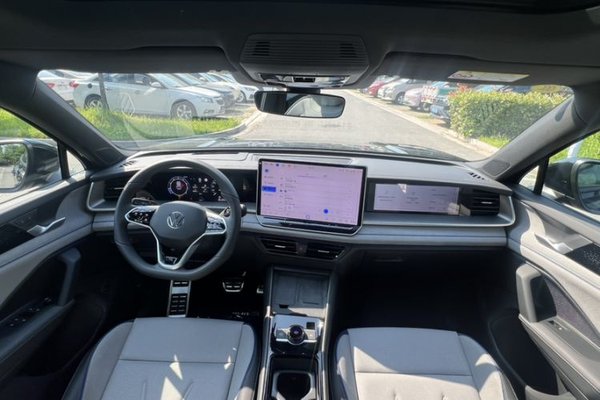Volkswagen Tayron 2025, 1000 км, за 27757 USD - фото 35