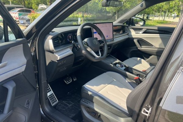 Volkswagen Tayron 2025, 1000 км, за 27757 USD - фото 24