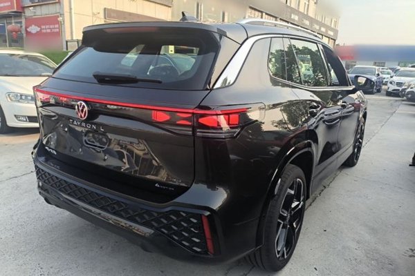 Volkswagen Tayron 2025, 1000 км, за 27757 USD - фото 6