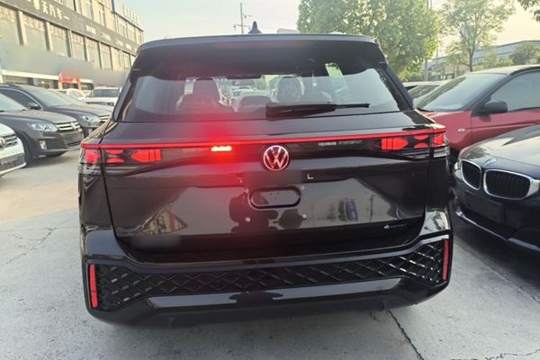 Volkswagen Tayron 2025, 1000 км, за 27757 USD