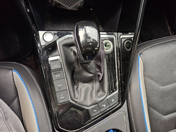 Volkswagen Tayron GTE Plug-in Hybrid 2020, 99900 км, за 12879 USD - фото 15