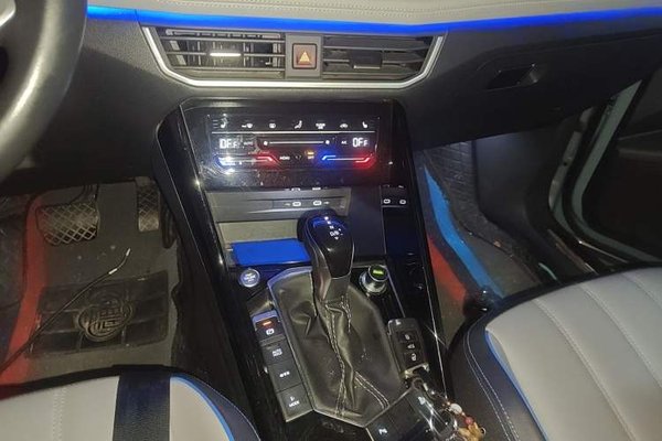 Volkswagen Tayron GTE Plug-in Hybrid 2023, 68900 км, за 14358 USD - фото 13