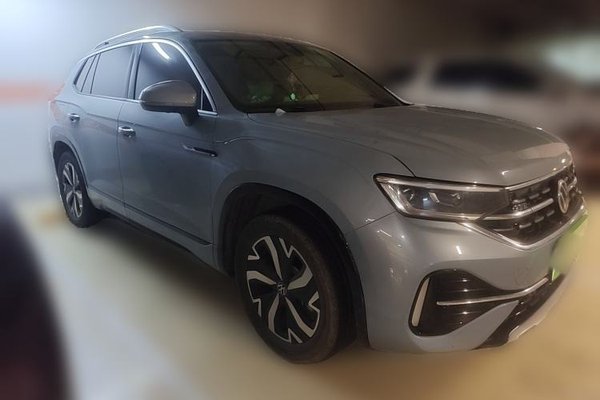 Volkswagen Tayron GTE Plug-in Hybrid 2023, 68900 км, за 14358 USD
