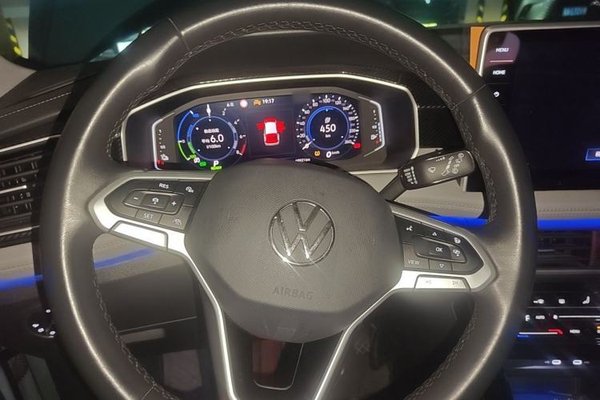Volkswagen Tayron GTE Plug-in Hybrid 2023, 68900 км, за 14358 USD - фото 10