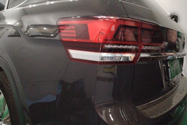 Volkswagen Teramont 2017, 91700 км, за 13649 USD