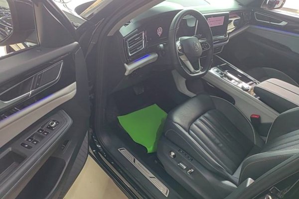 Volkswagen Teramont 2021, 37900 км, за 29562 USD - фото 19