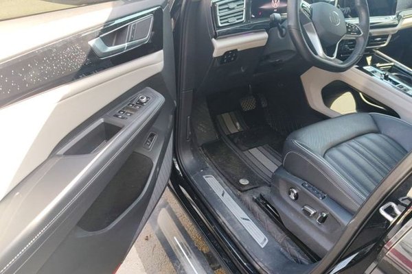 Volkswagen Teramont 2022, 58500 км, за 30847 USD - фото 19