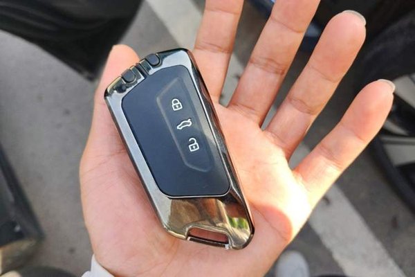Volkswagen Teramont 2022, 58500 км, за 30847 USD - фото 12