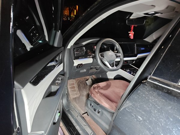 Volkswagen Teramont 2023, 31500 км, за 32250 USD - фото 17