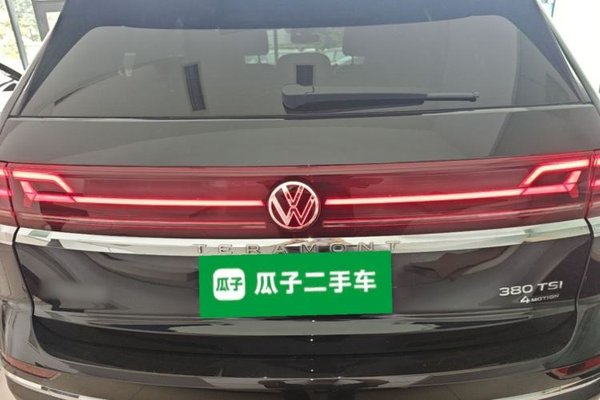 Volkswagen Teramont 2023, 60300 км, за 29468 USD