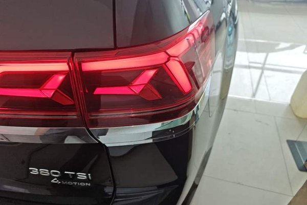 Volkswagen Teramont 2023, 60300 км, за 29468 USD