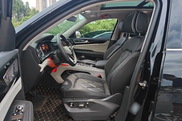 Volkswagen Teramont 2024, 12000 км, за 31599 USD - фото 16