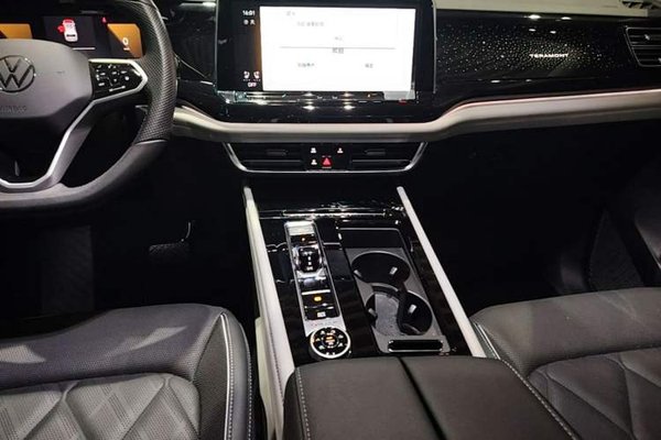 Volkswagen Teramont 2024, 23100 км, за 33400 USD - фото 16