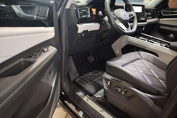 Volkswagen Teramont 2024, 23100 км, за 33400 USD - фото 19