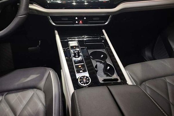 Volkswagen Teramont 2024, 23100 км, за 33400 USD - фото 17