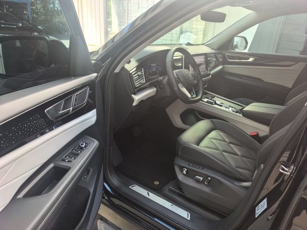 Volkswagen Teramont 2024, 34300 км, за 31692 USD - фото 15