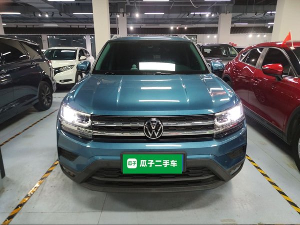 Volkswagen Tharu 2021 280TSI Two-Wheel-Drive Luxury Plus Edition, 2021 года